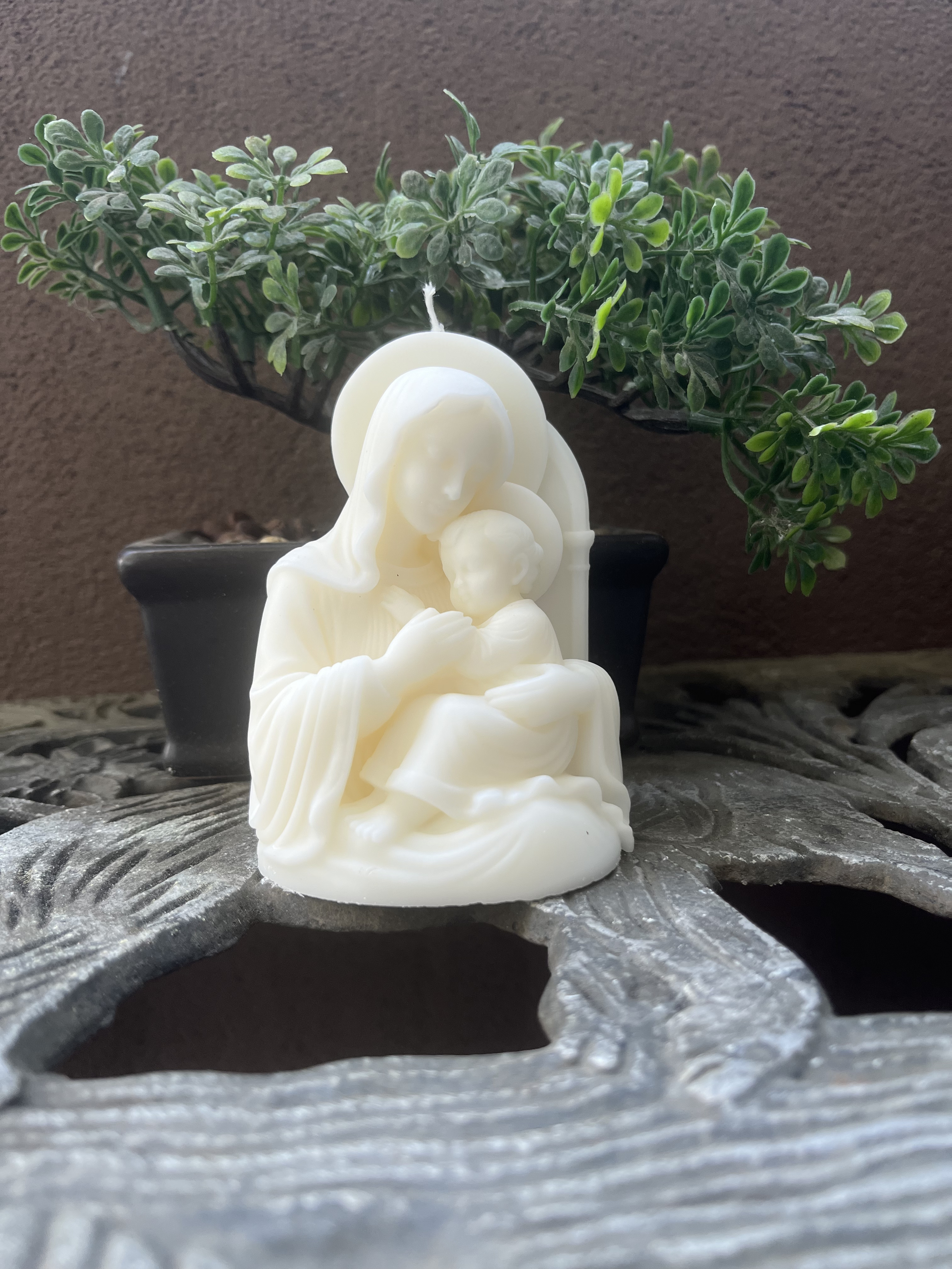 Vela Virgen con el Niño en brazos